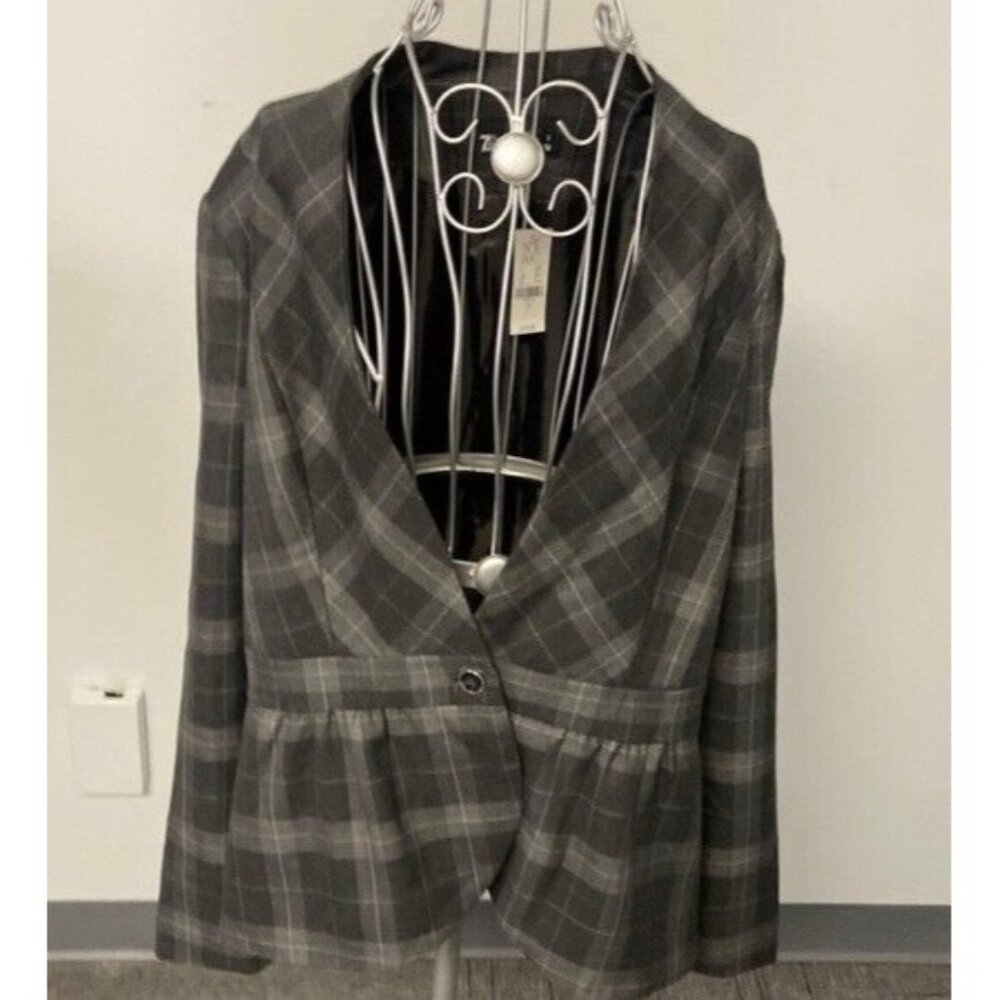 NWT New York & Co Blazer Gray Plaid Jacket Ruffled Hem Single Button Size 16